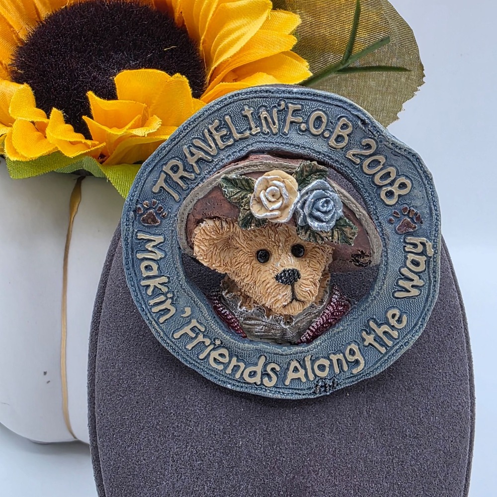Boyds Bears FOB 008 Pin "Makin Friends Along The Way" Traveling Bear Club Brooch